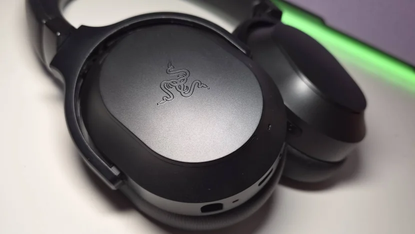 Razer Barracuda V2 Pro: гарнитура для тех, кто хочет нацепить $200 на голову, но не выглядеть как клоун с кошачьими ушами