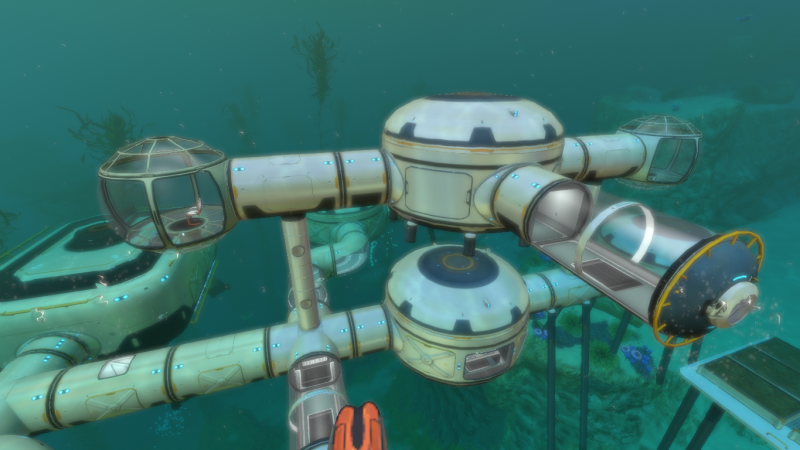 скачать Subnautica: Сохранение/SaveGame (1 Циклоп, 2 Мотылька, 1 Костюм